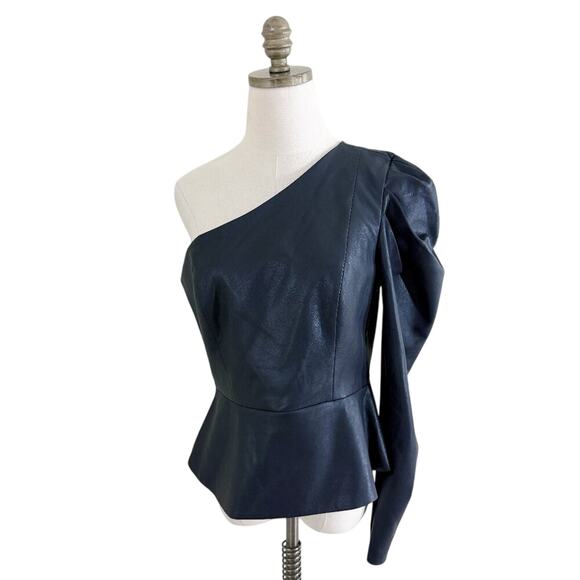 NWT BCBGMaxAzria Black Faux Leather Asymmetric Top Women's Size M One Shoulder - Picture 2 of 12